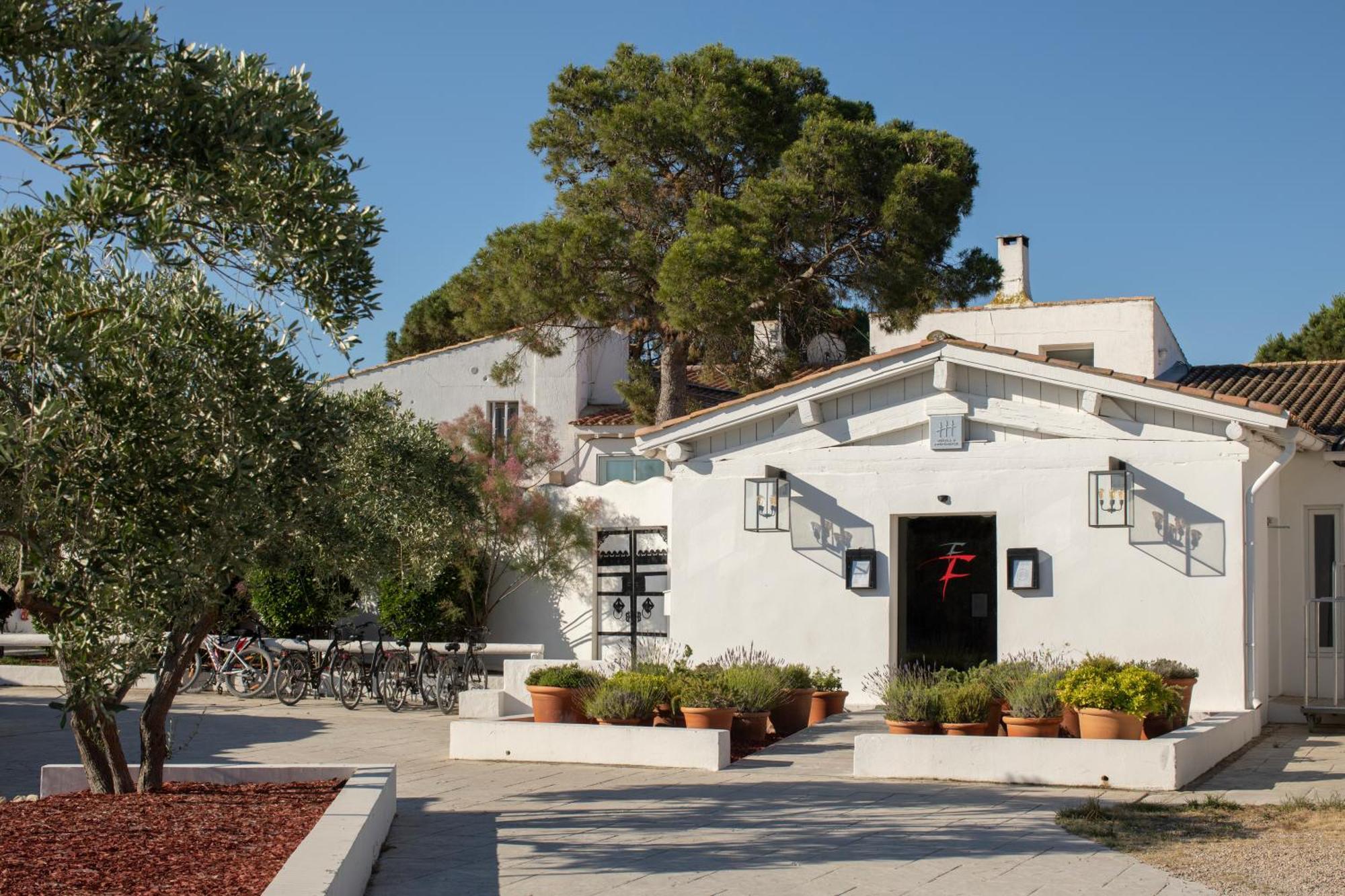 Mas De La Fouque - Hotel & Spa Сент-Мари-де-ла-Мер Экстерьер фото
